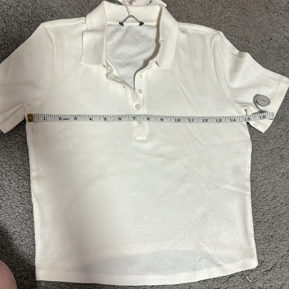 Button Up Top - Picture 6 of 9